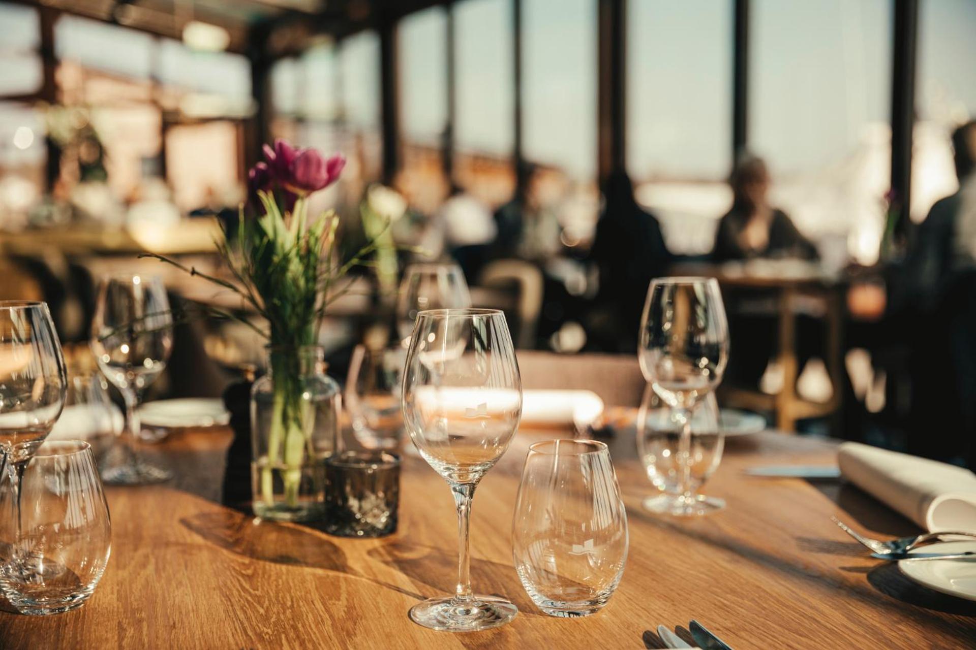 Slottsholmen Hotell Och Restaurang Vastervik Ngoại thất bức ảnh